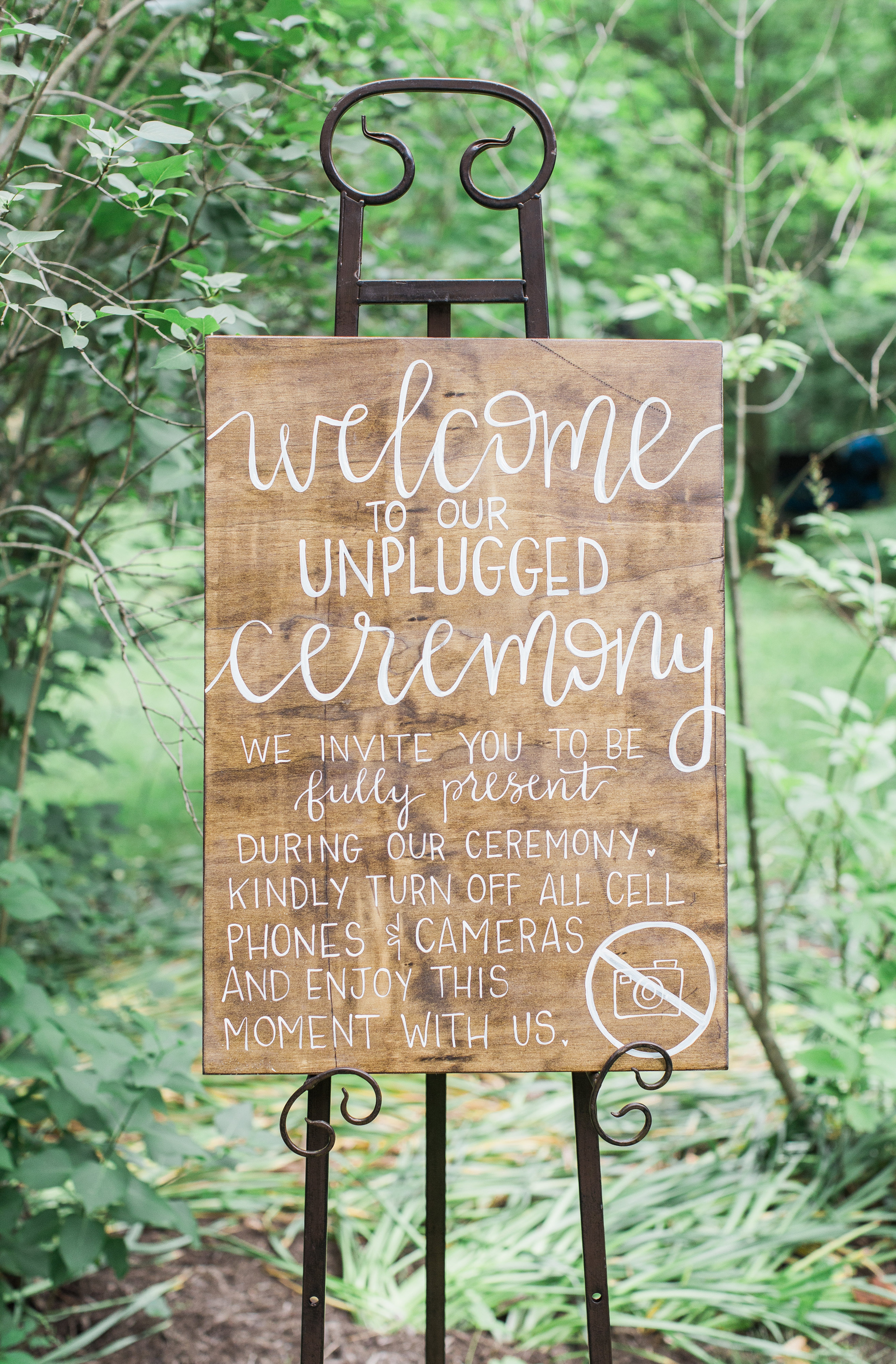 reason to have an unplugged wedding