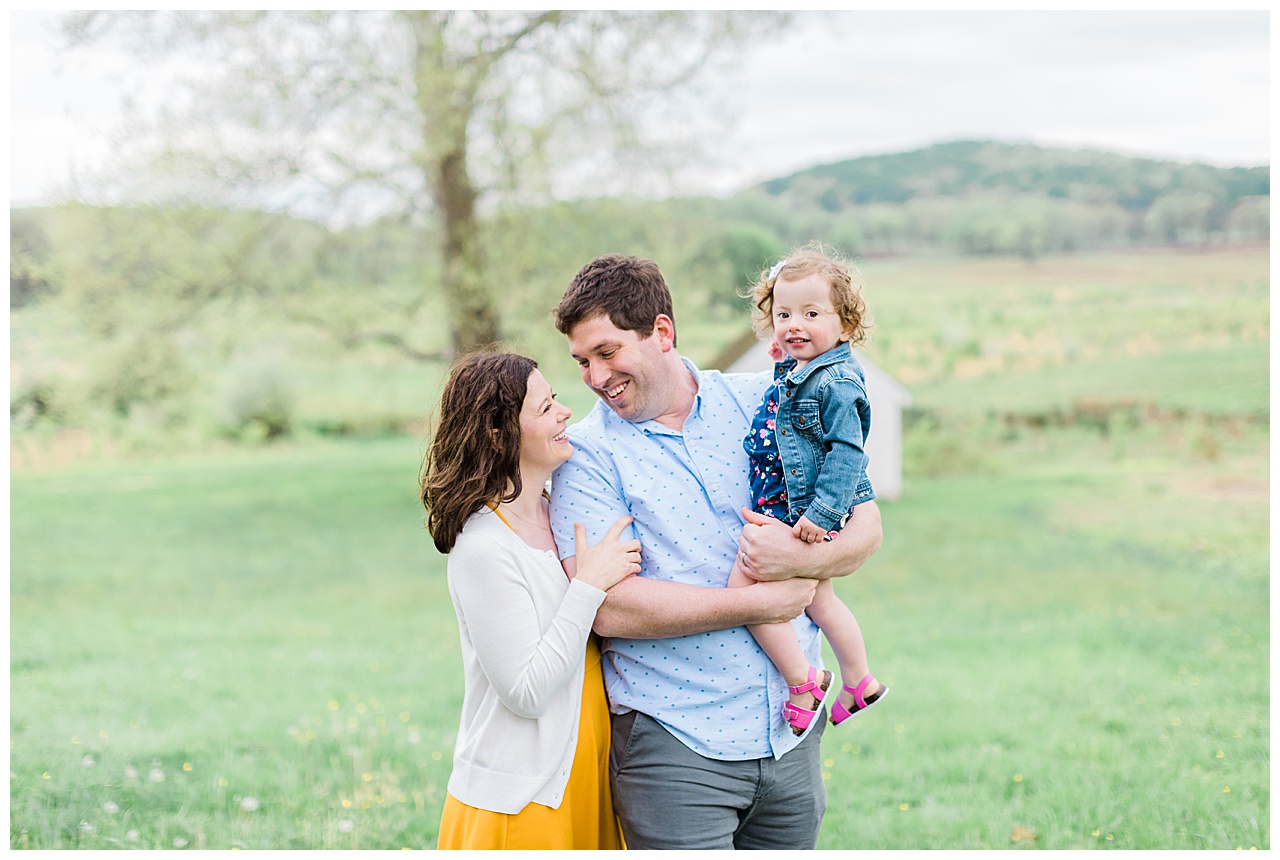 Valley Forge Park Family Session | Caroline Morris Photography